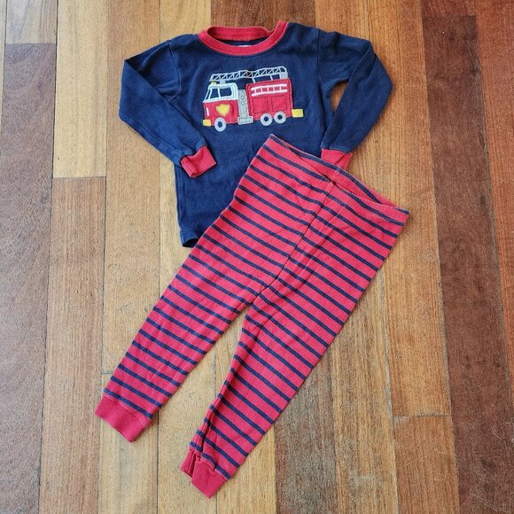 Carter's Super Comfy Toddler Fire Engine Pajamas Size 24 Months - Picture 3 of 7